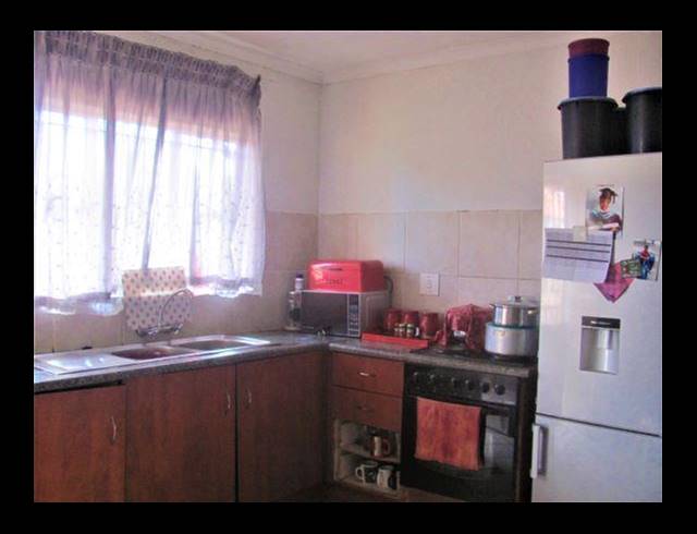 2 BEDROOM HOUSE FOR SALE IN CHANTELLE EXT 06